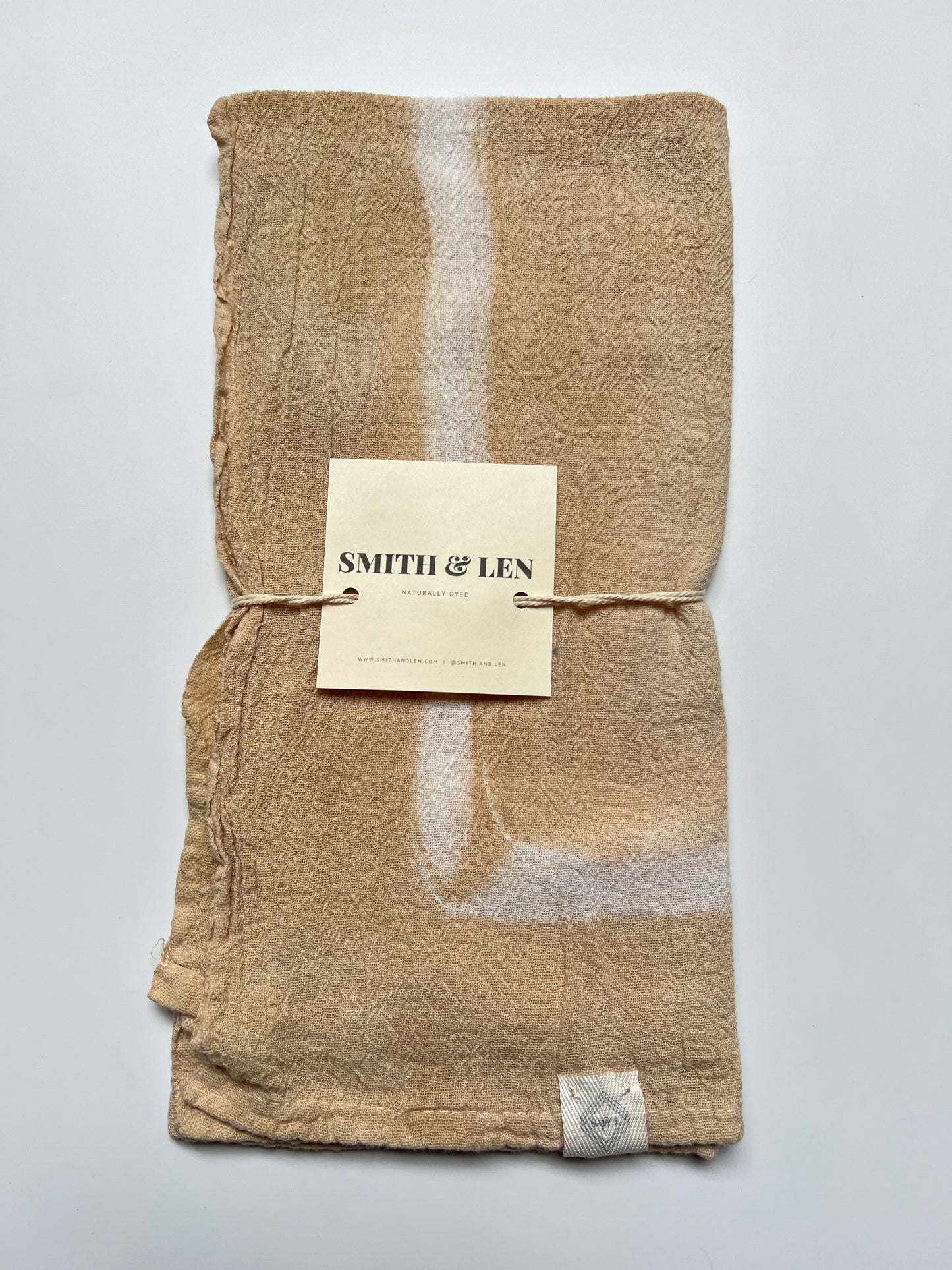 Outline Onion Skins Hand Towel