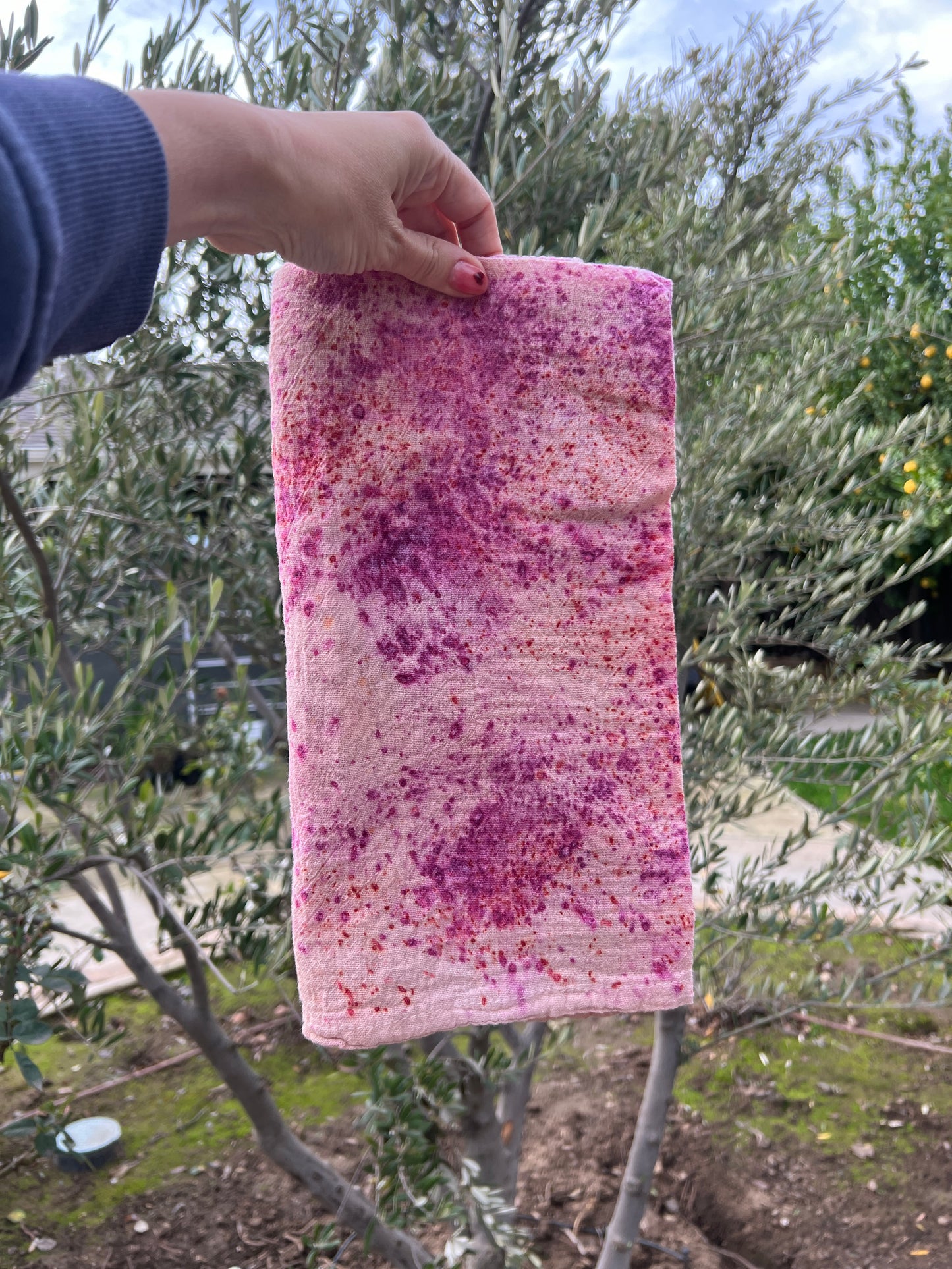 Valentine's Confetti Hand Towel {Sustainable Wrapping}